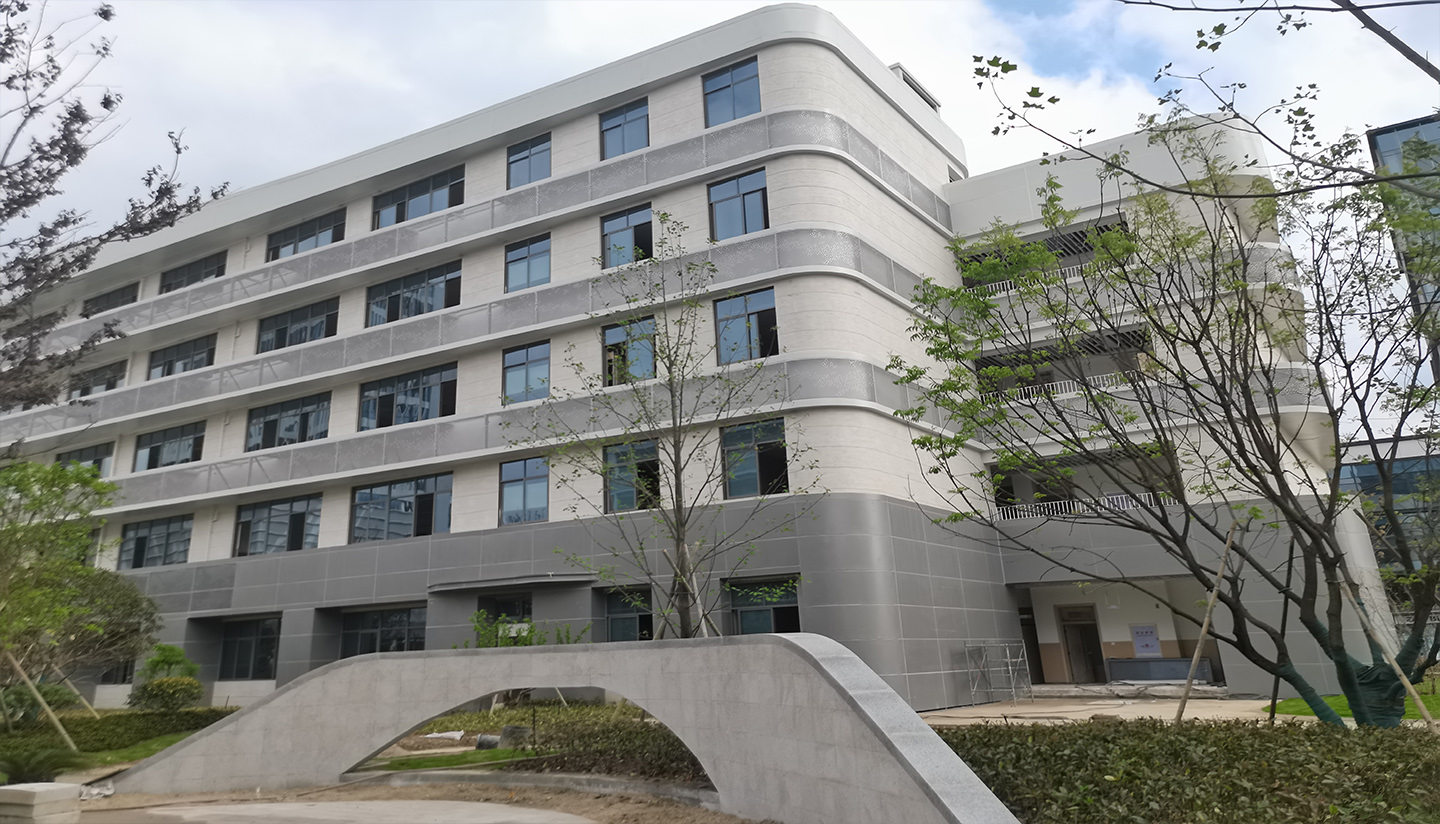 杭州市電子信息職業(yè)學(xué)校雙橋校區